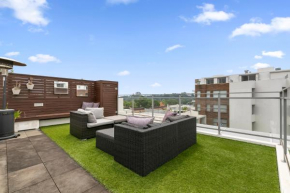 1 Bedroom with Rooftop Terrace-Alice72 Self Catering, Sydney